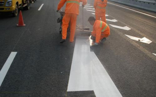 老街街道丙烯酸标线涂料